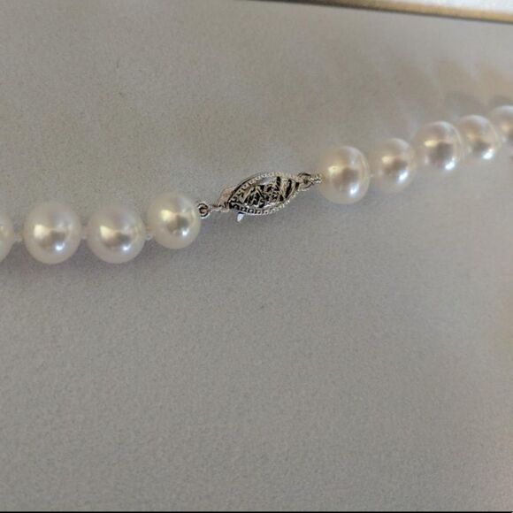 New Genuine White Freshwater Cultured Pearl Necklace Solid 14k Clasp - Picture 11 of 12